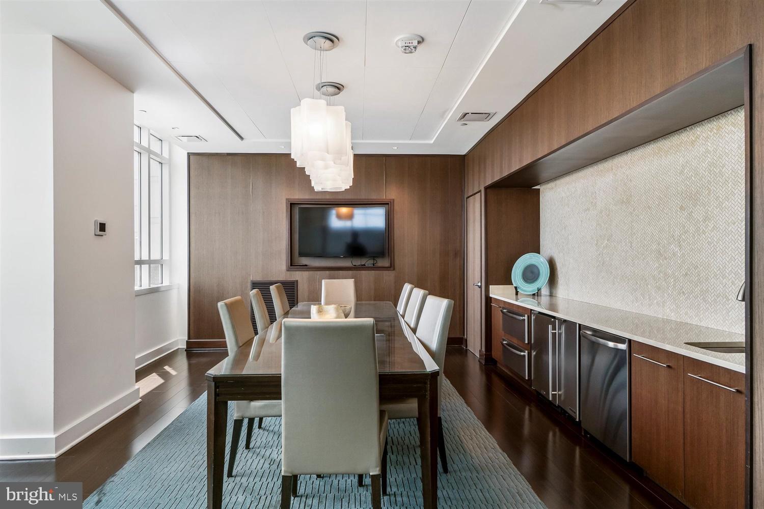 100 Harborview Drive, Unit 2104 Baltimore, MD 21230 - Photo 12 of 39 Host a meeting