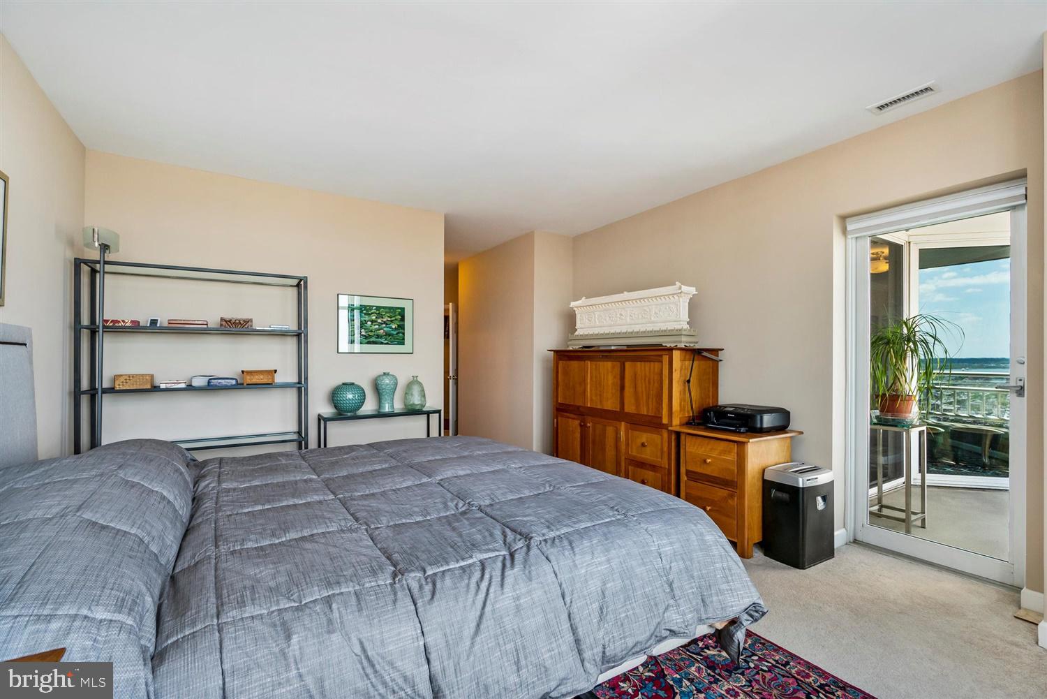 100 Harborview Drive, Unit 2104 Baltimore, MD 21230 - Photo 26 of 39