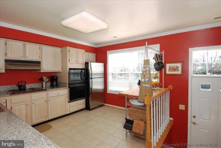 3048 South Glebe Road Arlington, VA 22206 - Photo 4 of 30 Kitchen #3