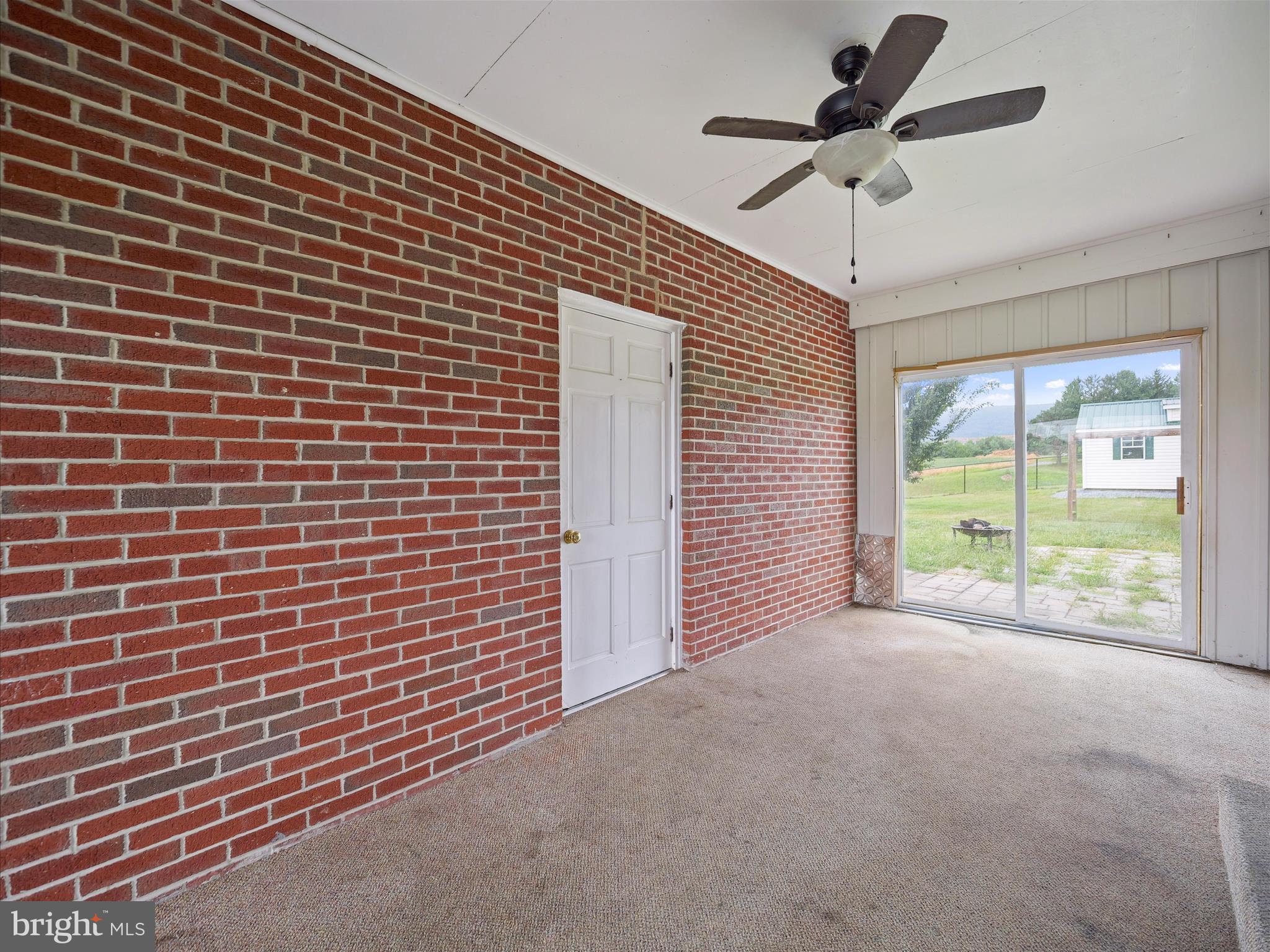 169 School House Road St. Thomas, PA 17252 - Photo 25 of 31 Breezeway