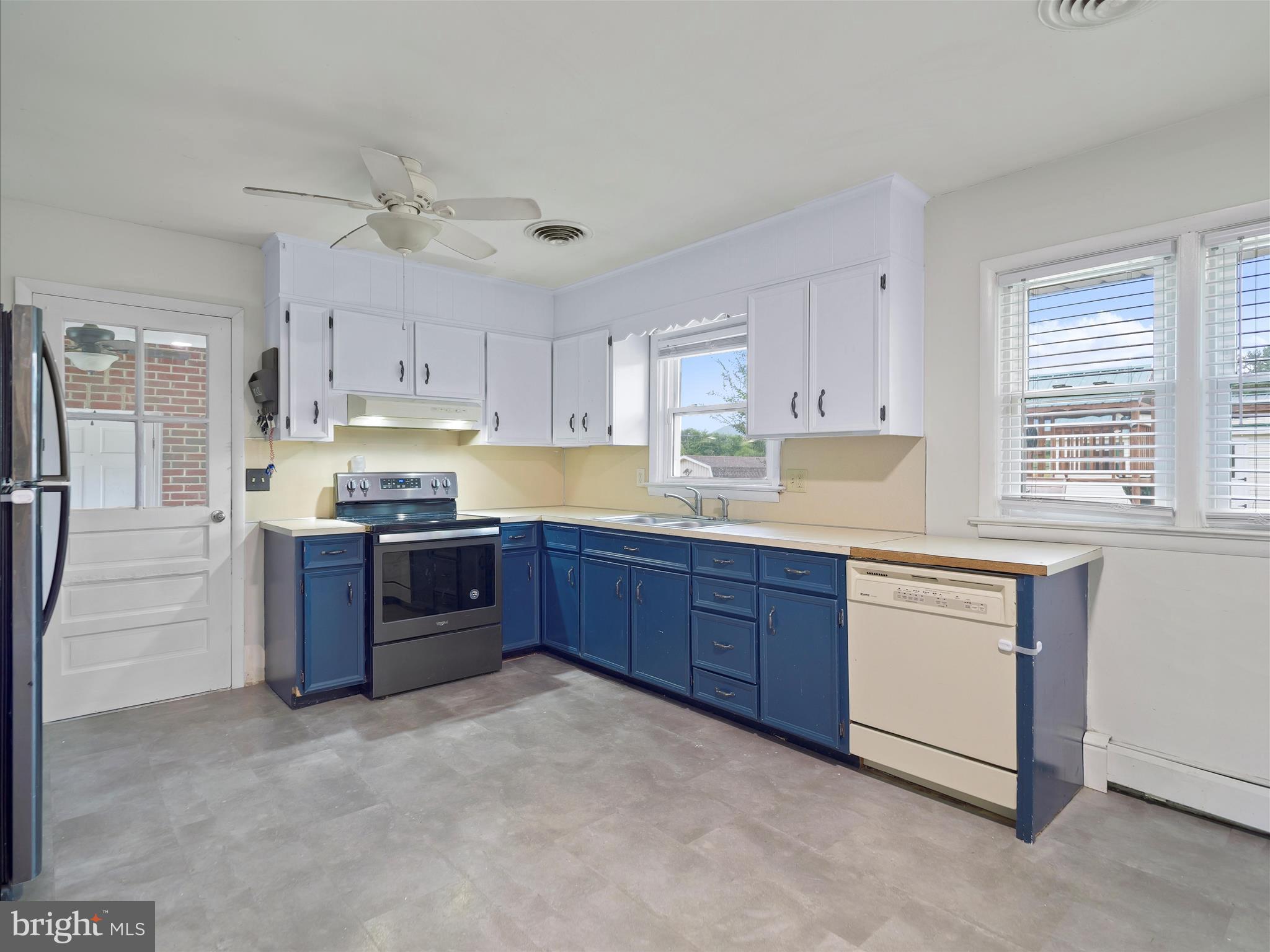 169 School House Road St. Thomas, PA 17252 - Photo 8 of 31 Kitchen
