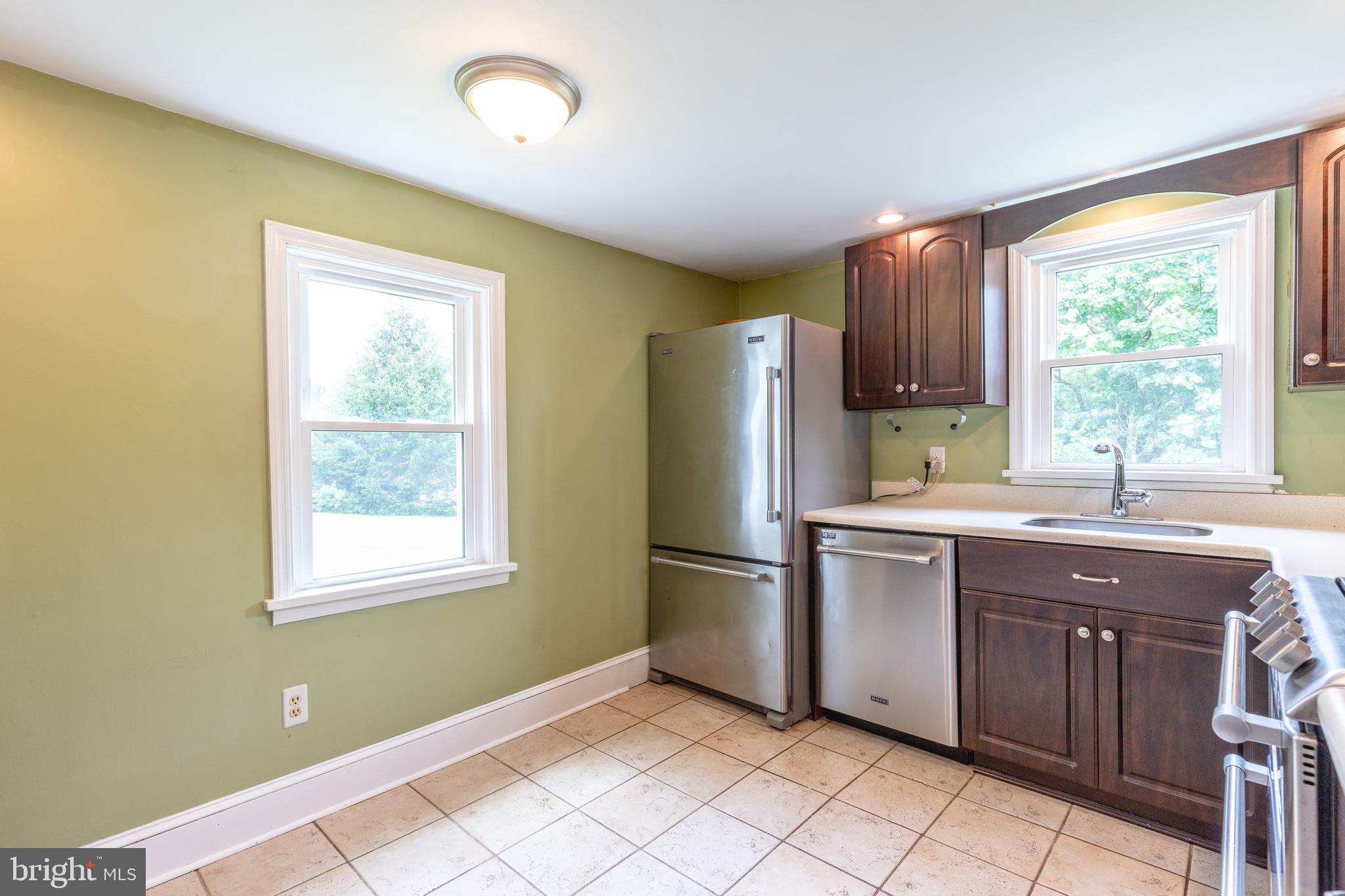 555 Boot Road West Chester, PA 19380 - Photo 4 of 30