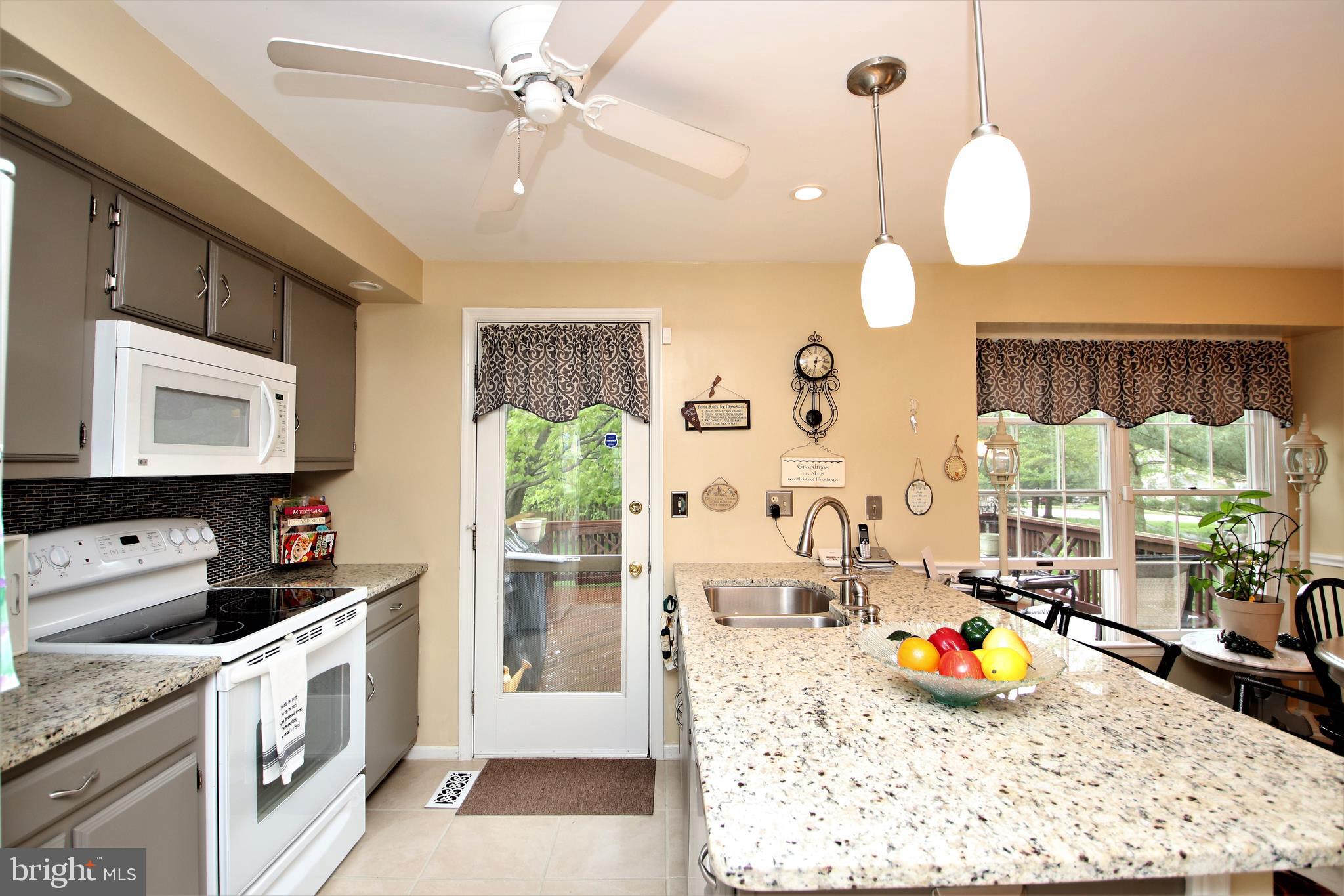8016 Broken Reed Court Frederick, MD 21701 - Photo 12 of 36 Kitchen