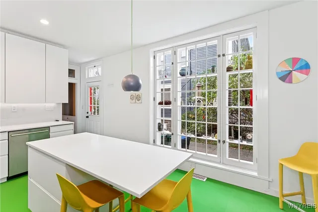 $2,900 | 77 Ashland Avenue, Buffalo, NY 14222