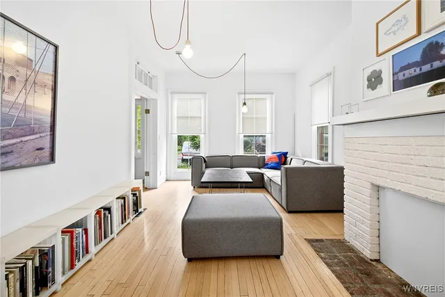 $2,900 | 77 Ashland Avenue, Buffalo, NY 14222