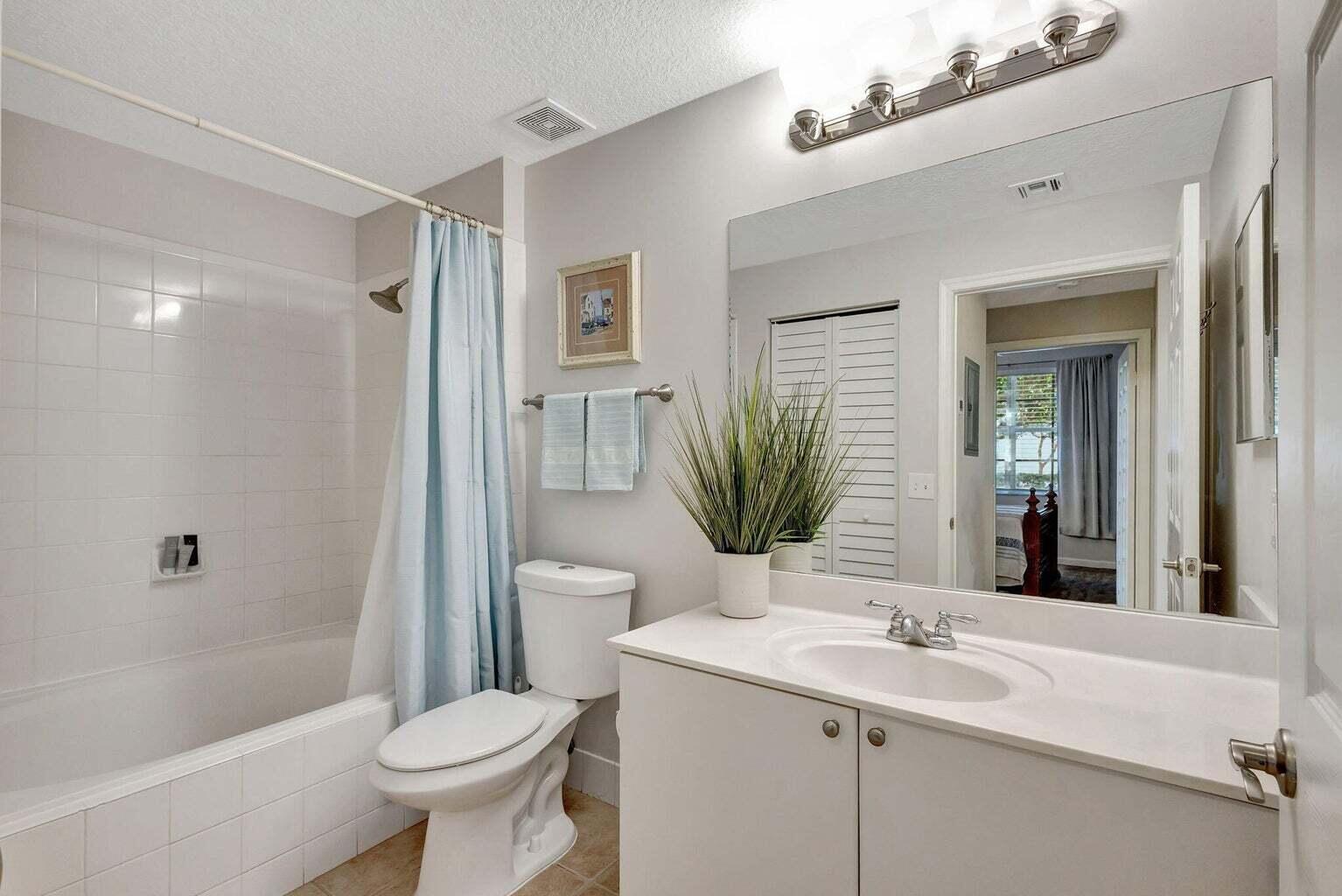 4736 Chancellor Drive, Unit 11 Jupiter, FL 33458 - Photo 12 of 35 20241211121755921182000000-o