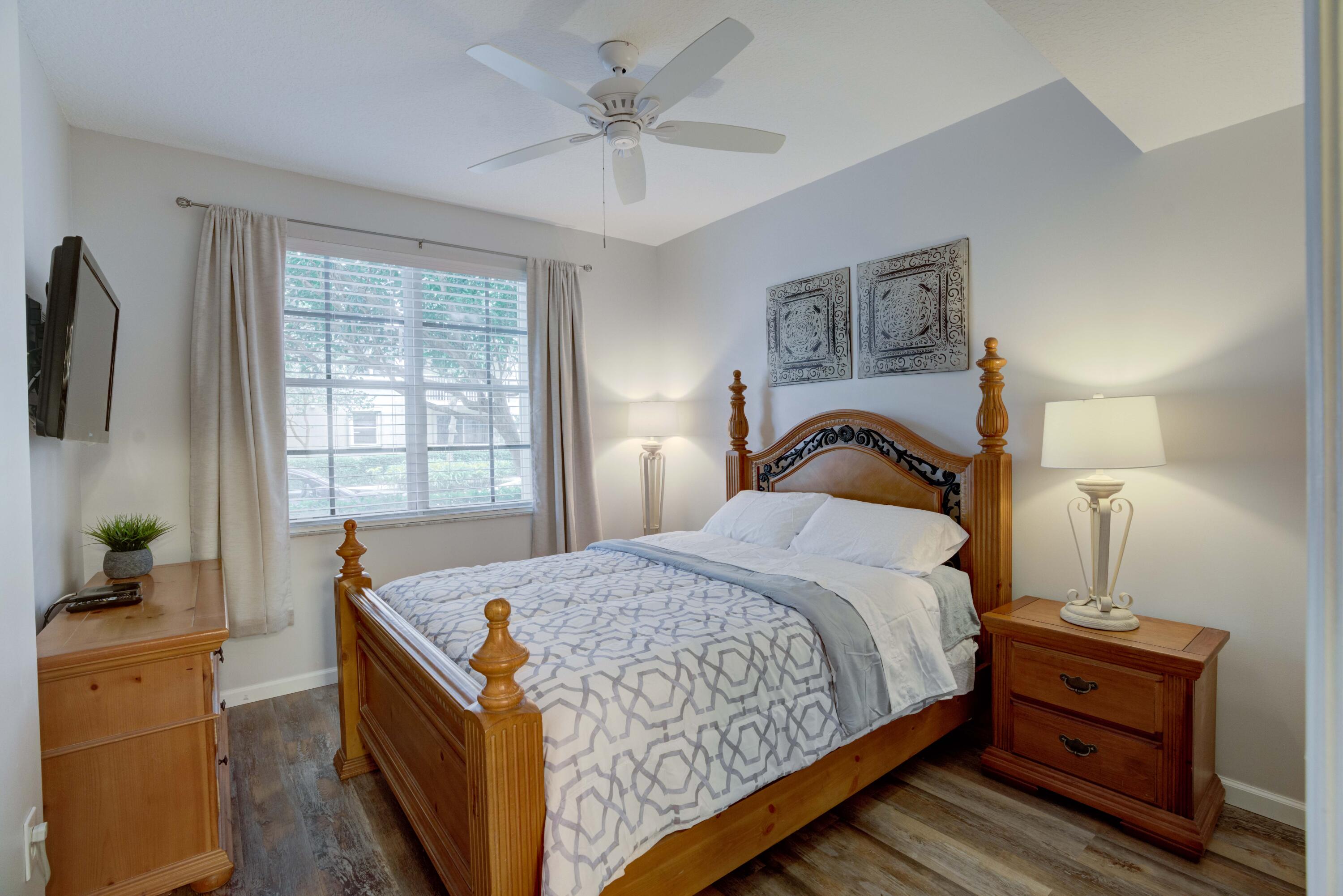 4736 Chancellor Drive, Unit 11 Jupiter, FL 33458 - Photo 15 of 35 Master Bedroom