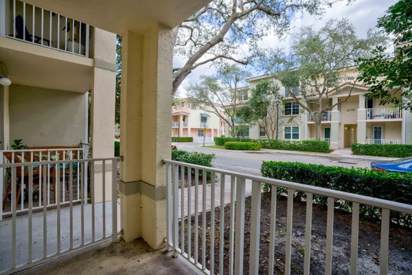 $280,000 | 4736 Chancellor Drive, Unit 11, Jupiter, FL 33458