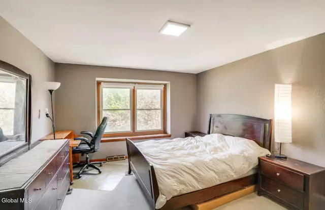 $389,900 | 214 Walnut Lane, Guilderland, NY 12159