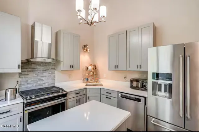 $389,900 | 214 Walnut Lane, Guilderland, NY 12159