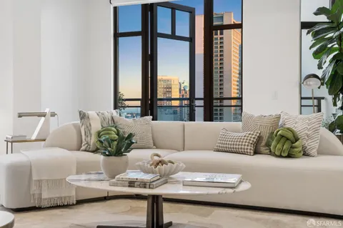 $3,300,000 | 875 California Street, Unit 703, San Francisco, CA 94108