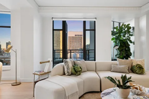 $3,300,000 | 875 California Street, Unit 703, San Francisco, CA 94108