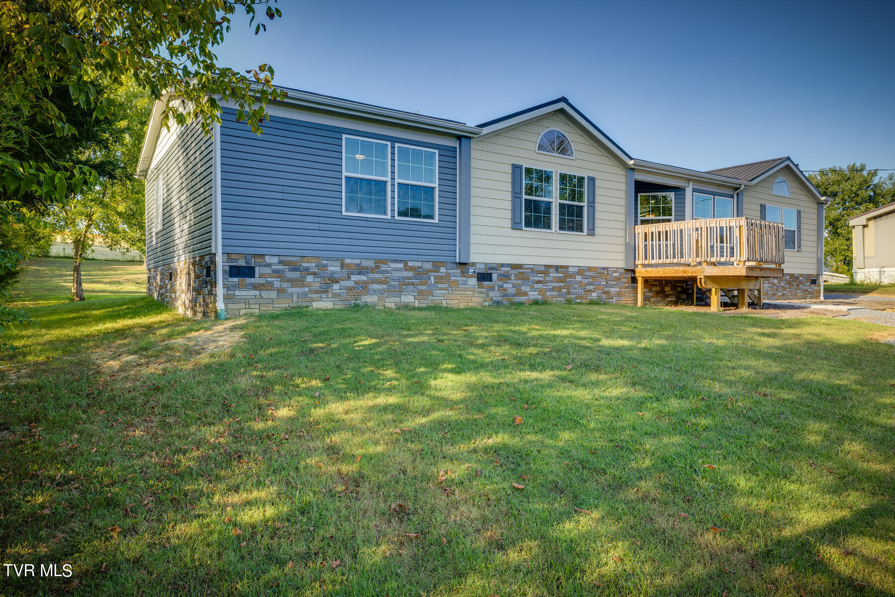 625 Arrowhead Loop Midway, TN 37809 - Photo 3 of 35 003