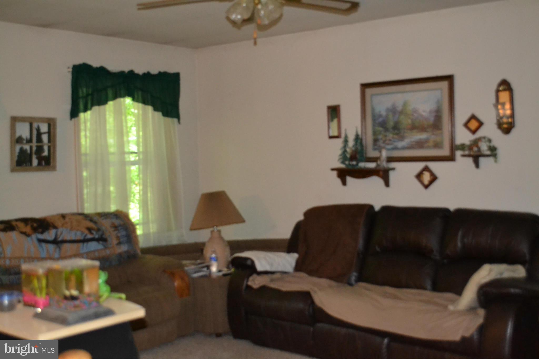 1427 Jackson Road Odenton, MD 21054 - Photo 9 of 29 Living Room