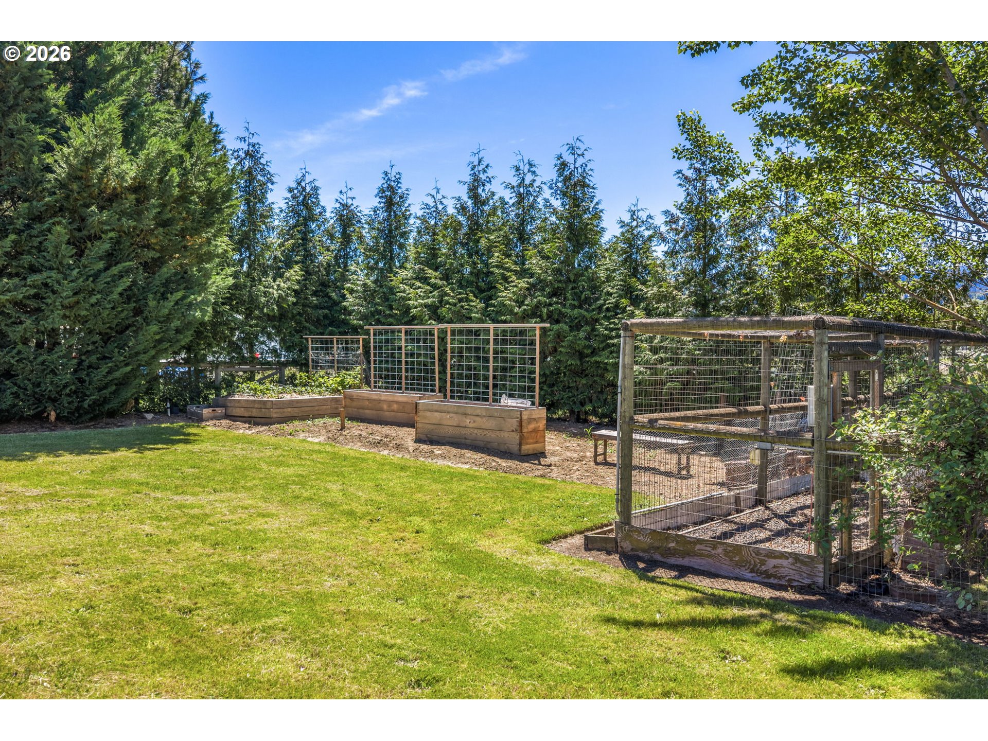 2939 Wyeast Road Hood River, OR 97031 - Photo 42 of 48