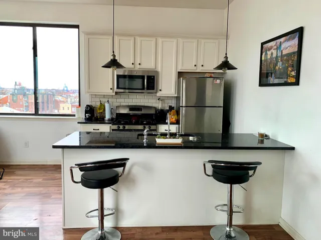 $1,955 | 333 Earp Street, Unit 404, Philadelphia, PA 19147