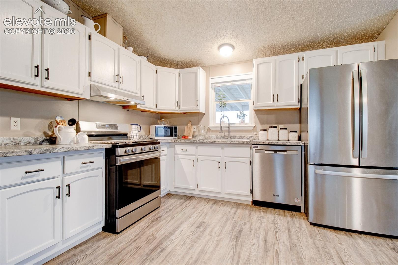 30255 Antioch Road Yoder, CO 80864 - Photo 6 of 42 Kitchen
