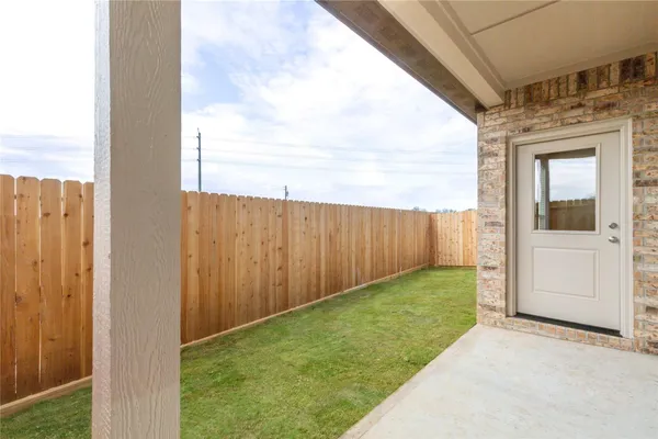 $1,550 | 1016 Tillman Lane, East Bernard, TX 77435