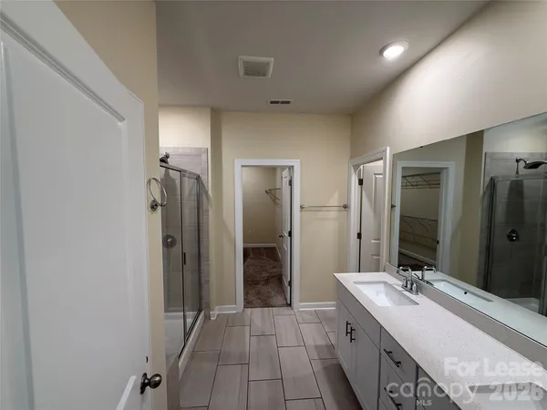 $2,400 | 11838 Red Leaf Drive, Charlotte, NC 28215