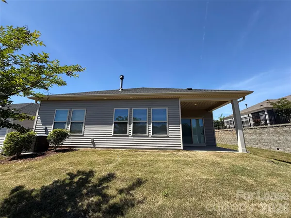 $2,400 | 11838 Red Leaf Drive, Charlotte, NC 28215
