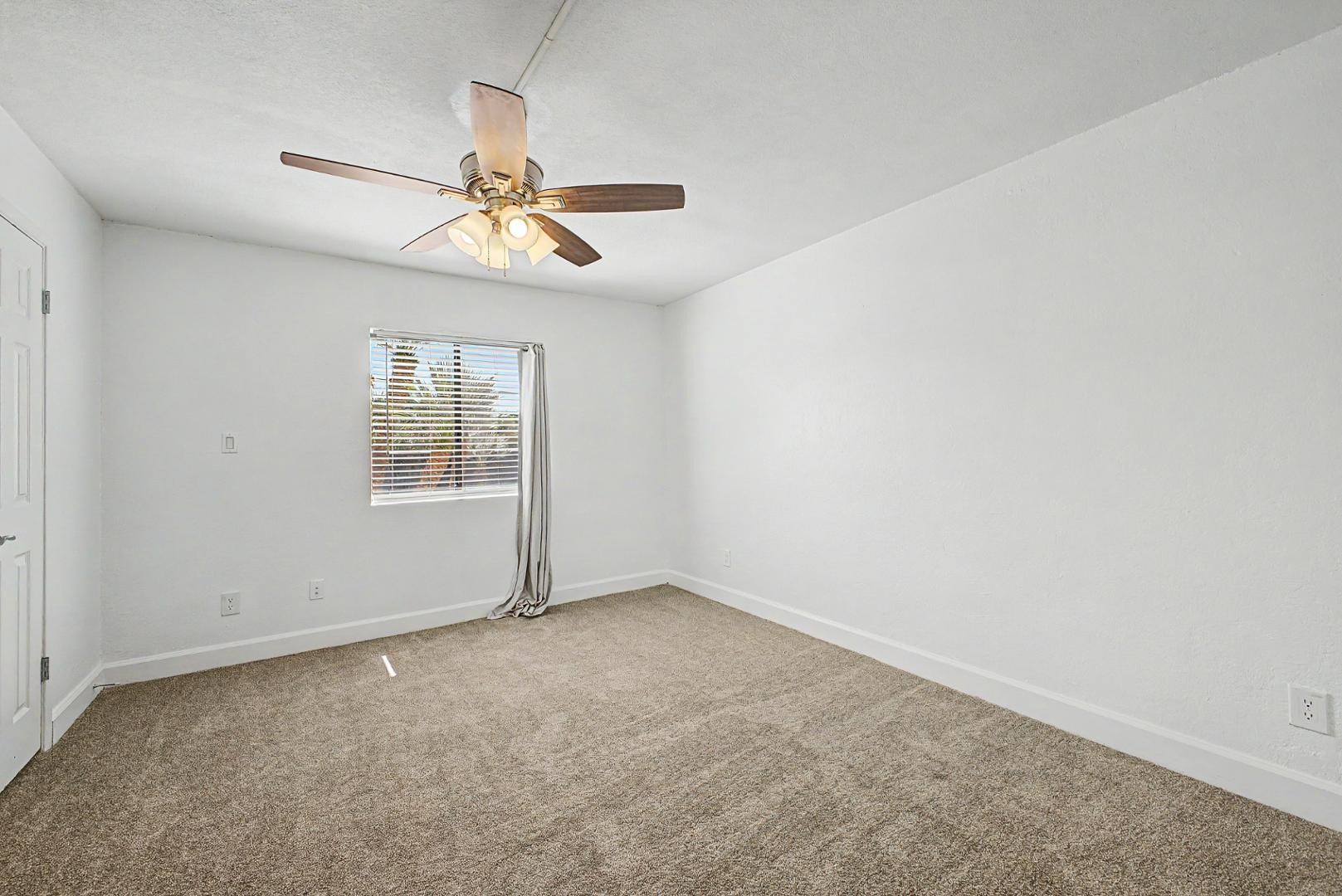 3825 East Camelback Road, Unit 144 Phoenix, AZ 85018 - Photo 13 of 35