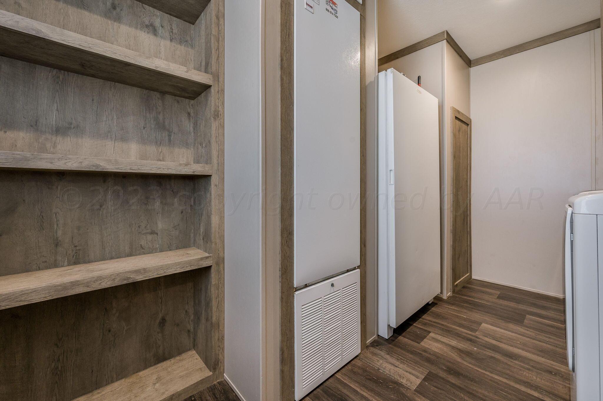 3557 Estates Drive Amarillo, TX 79124 - Photo 9 of 24 a view of walk in closet