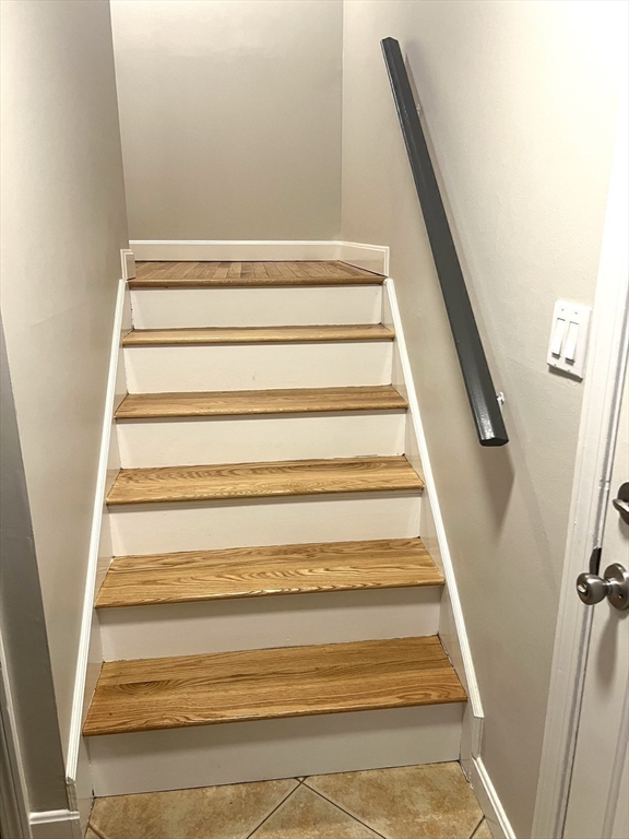 123 Chapin Road, Unit 1A4 Hudson, MA 01749 - Photo 25 of 32 a view of entryway