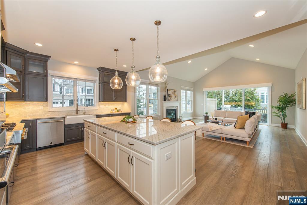 28 Spring Wolf Trail Franklin Lakes, NJ 07417 - Photo 6 of 27