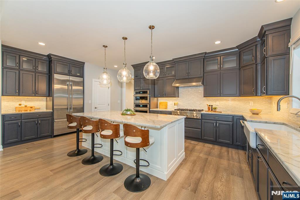 28 Spring Wolf Trail Franklin Lakes, NJ 07417 - Photo 7 of 27