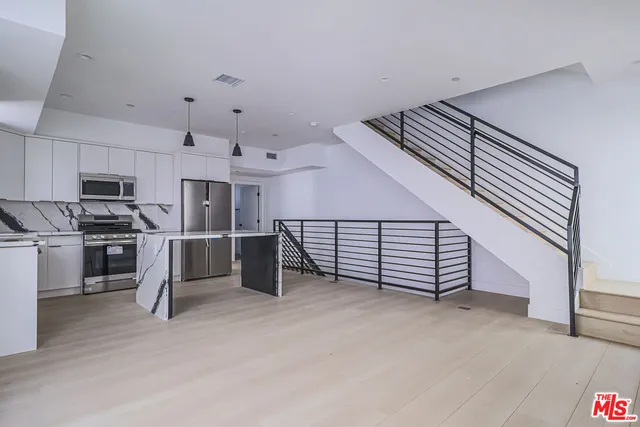 $5,945,000 | 11810 Gilmore Street, North Hollywood, CA 91606