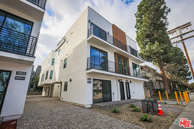 $5,945,000 | 11810 Gilmore Street, North Hollywood, CA 91606