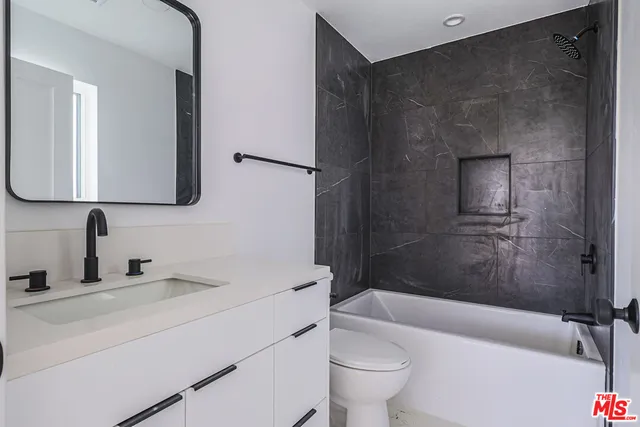 $5,945,000 | 11810 Gilmore Street, North Hollywood, CA 91606