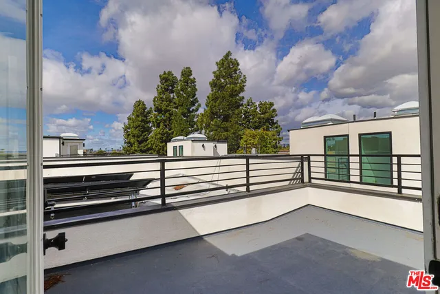 $5,945,000 | 11810 Gilmore Street, North Hollywood, CA 91606