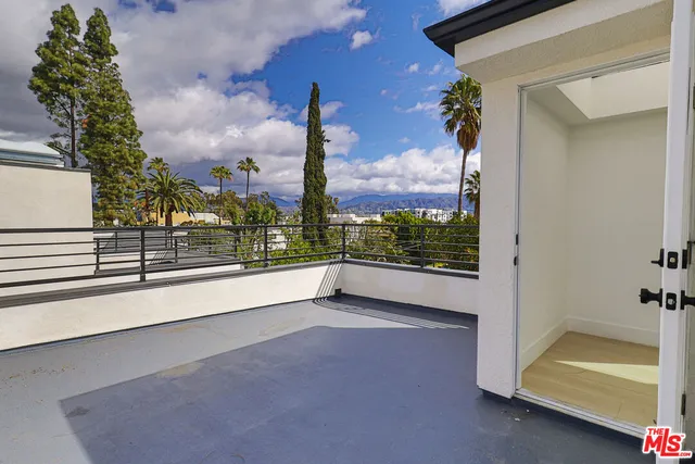 $5,945,000 | 11810 Gilmore Street, North Hollywood, CA 91606