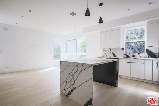 $5,945,000 | 11810 Gilmore Street, North Hollywood, CA 91606