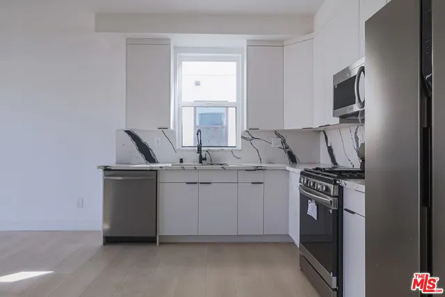 $5,945,000 | 11810 Gilmore Street, North Hollywood, CA 91606