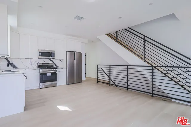 $5,945,000 | 11810 Gilmore Street, North Hollywood, CA 91606
