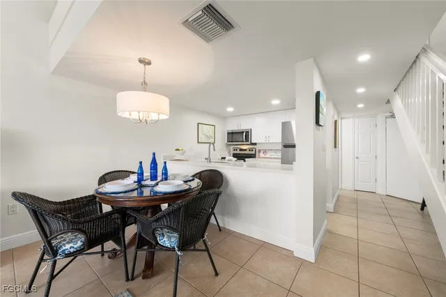 $599,999 | 3233 Tennis Villas, Captiva, FL 33924