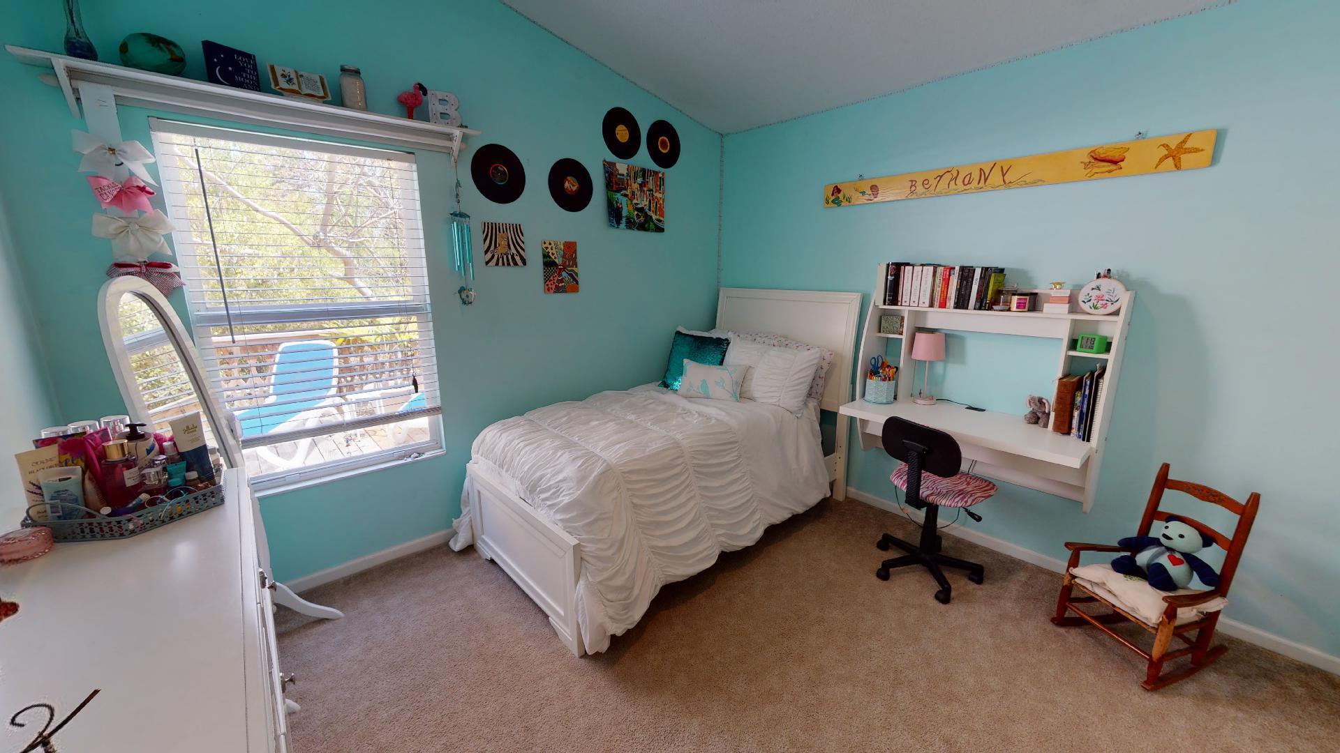 150 Sunshine Boulevard Tavernier, FL 33070 - Photo 11 of 26 a bedroom with a bed and a window