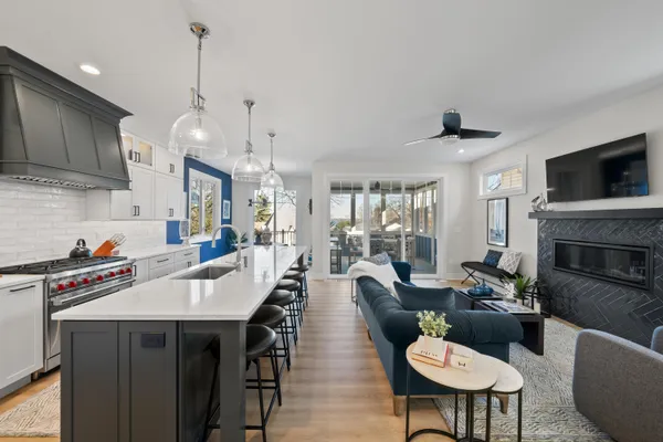 $2,375,000 | 422 South Lake Shore Drive, Fontana, WI 53125