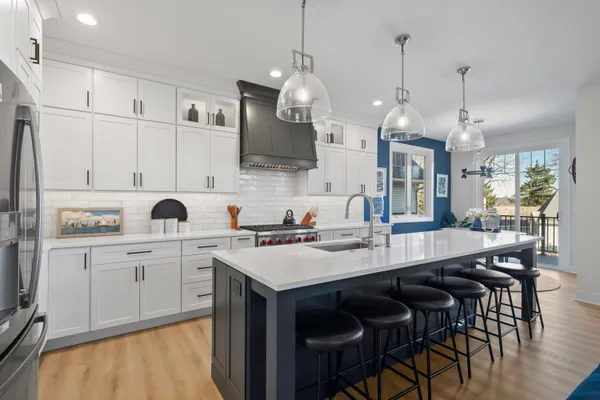 $2,375,000 | 422 South Lake Shore Drive, Fontana, WI 53125