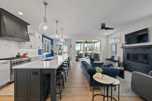 $2,375,000 | 422 South Lake Shore Drive, Fontana, WI 53125