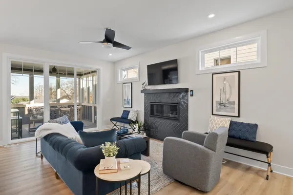 $2,375,000 | 422 South Lake Shore Drive, Fontana, WI 53125