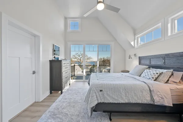 $2,375,000 | 422 South Lake Shore Drive, Fontana, WI 53125