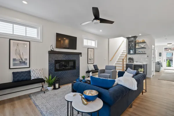 $2,375,000 | 422 South Lake Shore Drive, Fontana, WI 53125