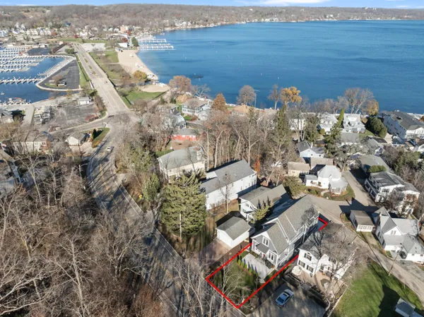 $2,375,000 | 422 South Lake Shore Drive, Fontana, WI 53125