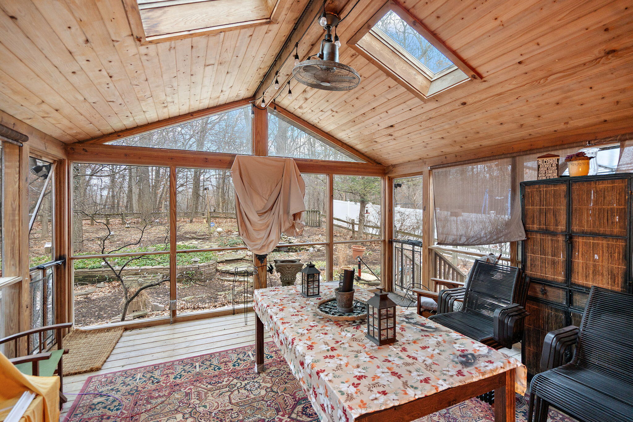 733 South Indiana Avenue Griffith, IN 46319 - Photo 17 of 48 a work room with large windows