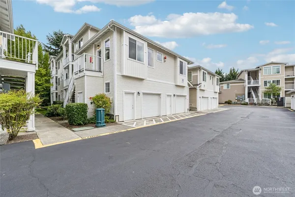 $350,000 | 14915 38th Drive Southeast, Unit EE2029, Bothell, WA 98012