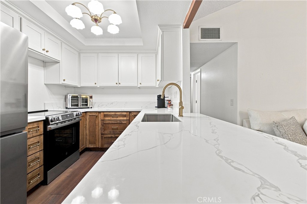 22 Country Mile Road Pomona, CA 91766 - Photo 17 of 40 Gallery Image 17