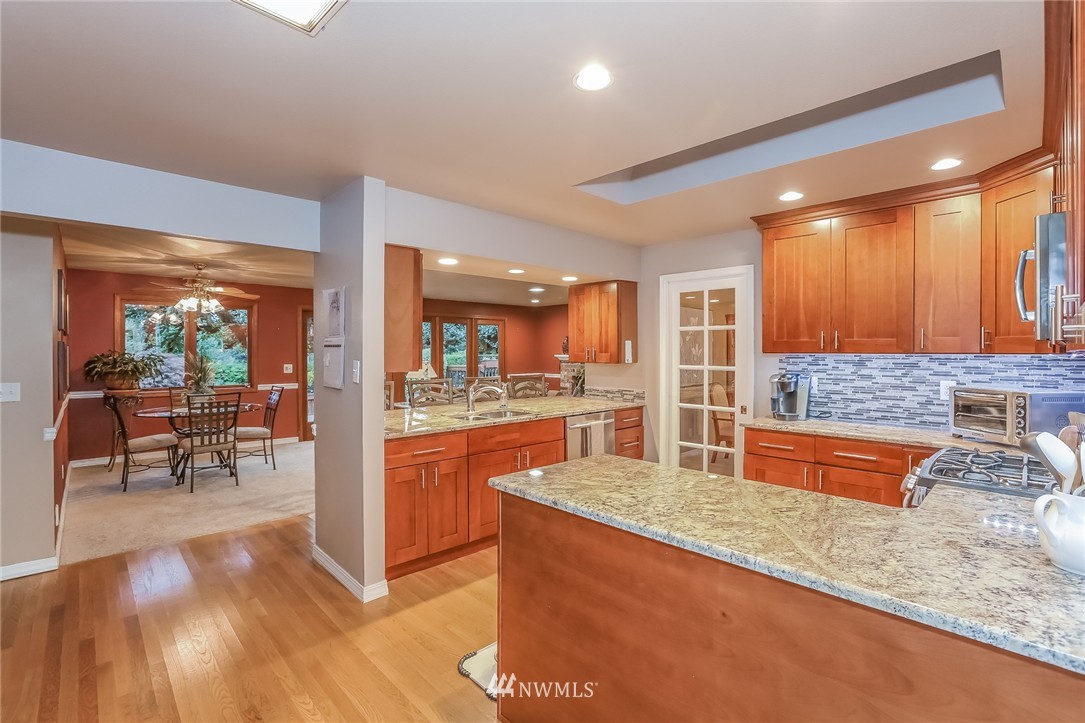 24114 47th Avenue Southeast Bothell, WA 98021 - Photo 9 of 25